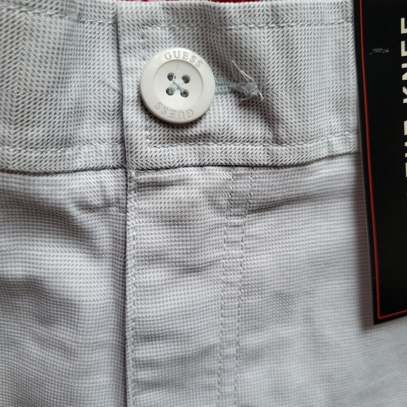 Guess ColeMan Textured Short - Picture 6 of 11